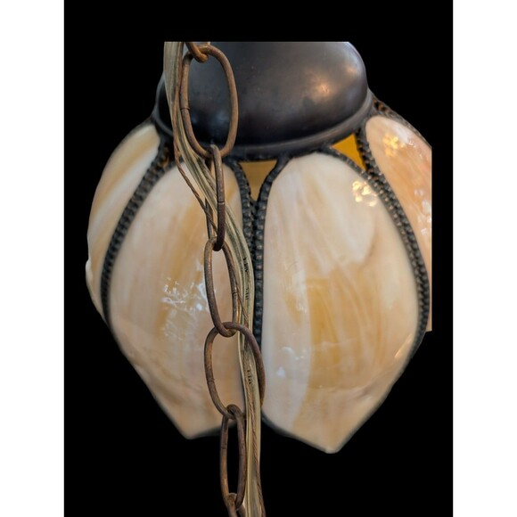 Beautiful Vintage Pendant Slag Glass Tulip Style Single Bulb Hanging Light - Picture 8 of 10